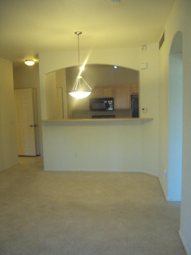 Foto del edificio - 2BR/2BA Condo + W/D + Pool+GYM-AVAIL 8/20