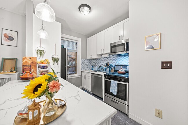 Foto del edificio - 429 Fairmount Ave