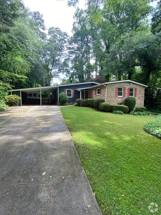 Building Photo - 2625 Sunny Ln SE