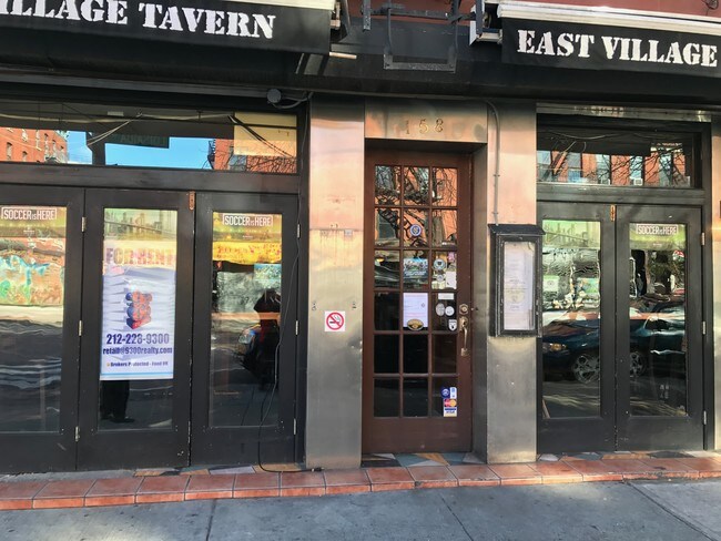 Foto del edificio - 396 E 10th St