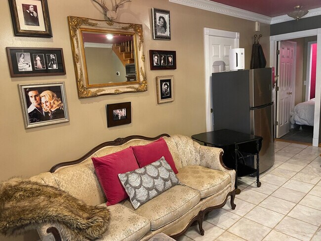 Foto del edificio - 176 Schools Dr