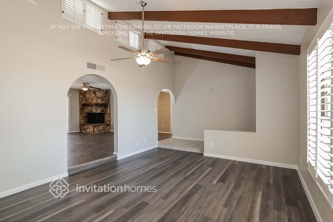 Foto del edificio - 15230 N 19th Pl