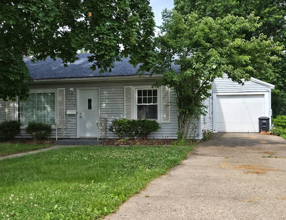 Primary Photo - 2420 28th St
