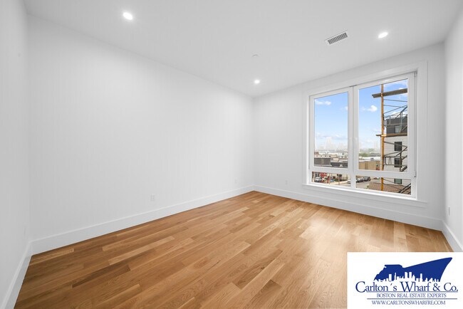 Foto del edificio - 218 Old Colony Ave