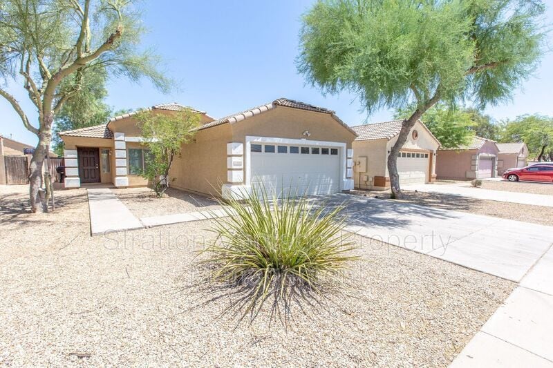 Primary Photo - 11284 W Magnolia St