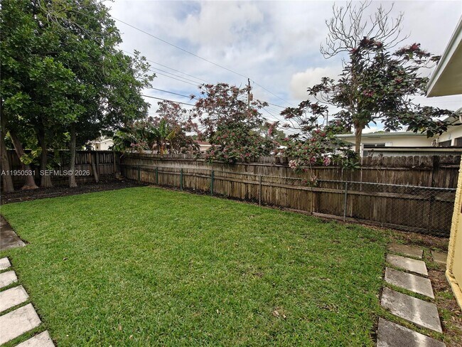 Foto del edificio - 1812 N 40th Ave