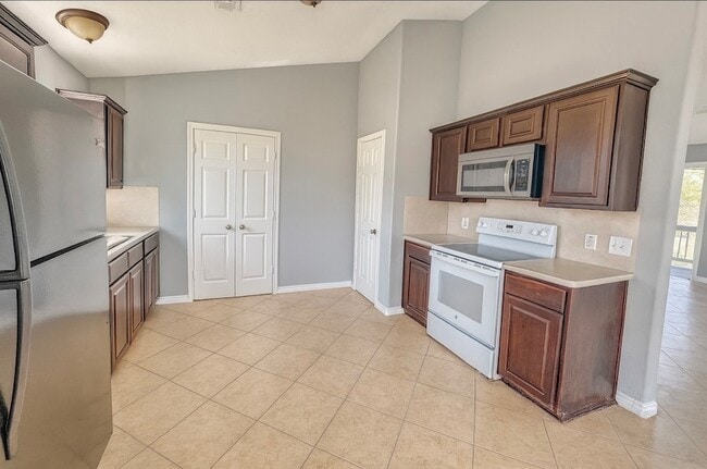 Foto del edificio - 1040 Darst Rd