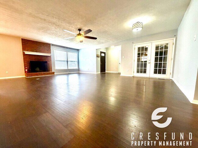 Foto del edificio - Charming 3 Bedroom 2 Bath Open Concept (Pet Friendly)