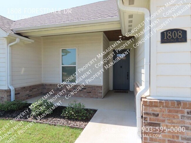 Foto del edificio - 1808 Forestdale Blvd