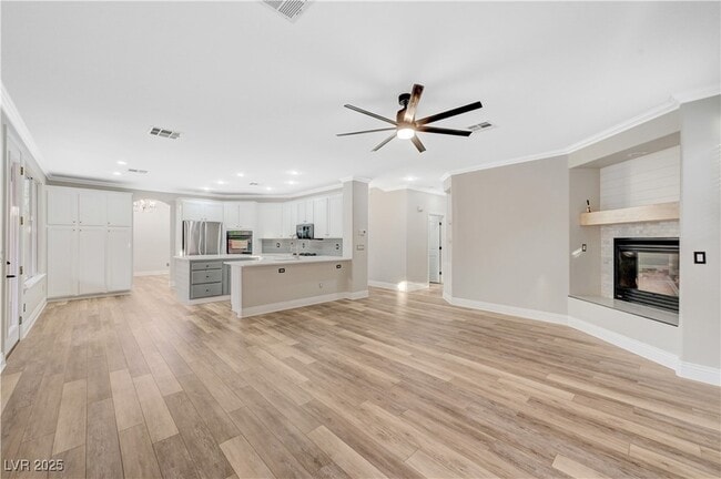 Foto del edificio - 1367 Cadence St