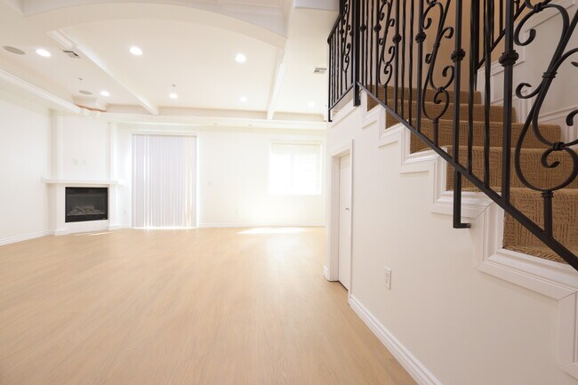Foto del edificio - 732 E Palm Ave