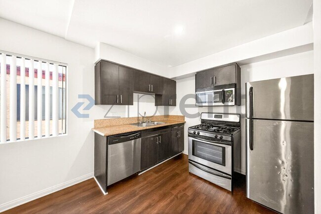 Foto del edificio - 843 S Ardmore Ave