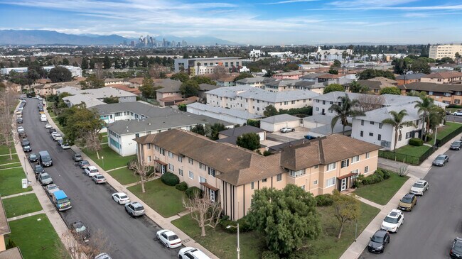 Building Photo - 4080 /4086 Abourne Rd / 4121 Santo Tomas