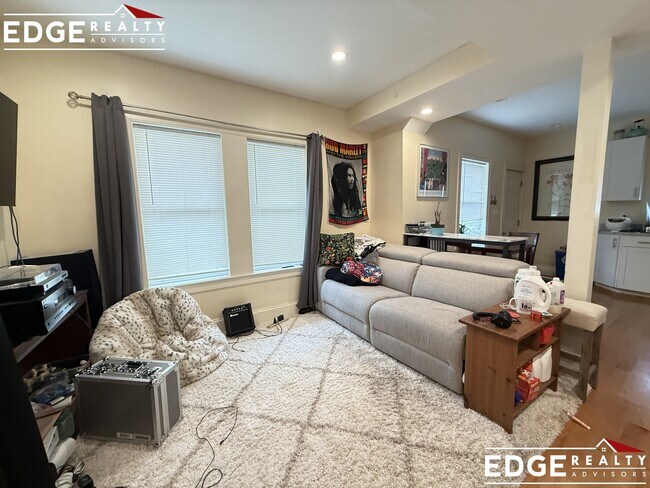 Building Photo - 5 Griggs Pl