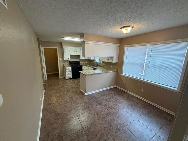 Building Photo - 3411 Denson Dr