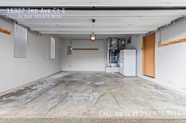 Building Photo - 11327 3rd Ave Ct E