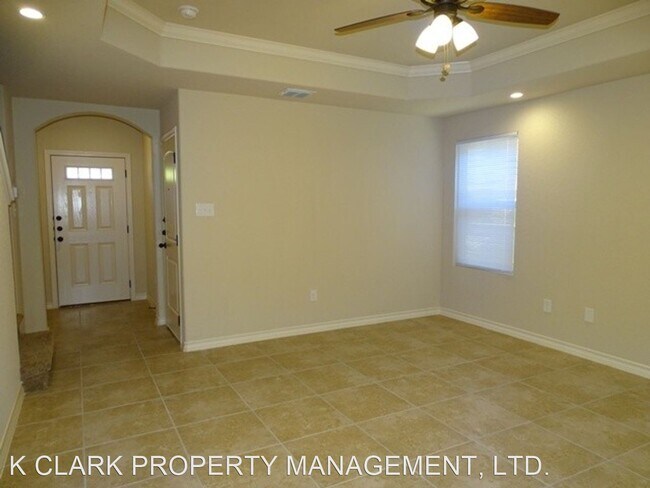 Foto del edificio - 3 br, 2.5 bath House - 6858 LAKEVIEW DR #101