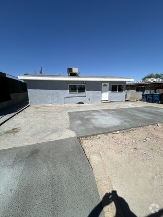 Building Photo - 210 W Monroe Ave