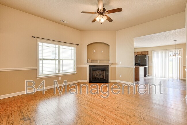 Foto del edificio - 707 Bankston Dr