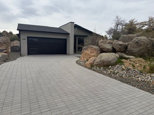 Building Photo - 1345 Rockwood Dr