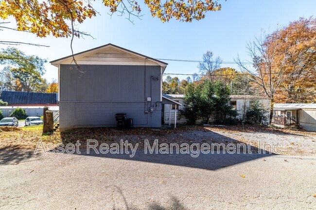 Foto del edificio - 241 Harless Rd