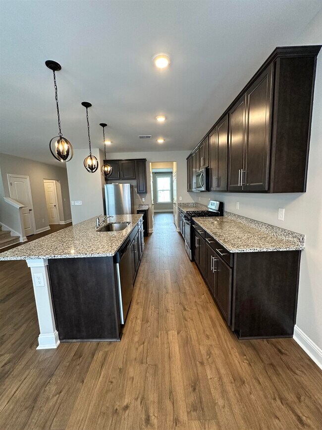 Building Photo - 686 Oyster Dr