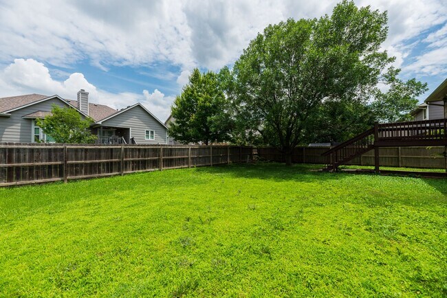Foto del edificio - Beautiful 5 bedroom home in Andover School...