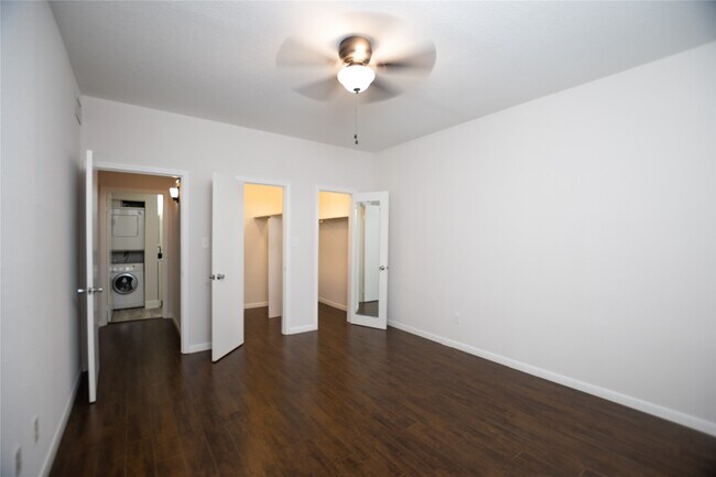 Foto del edificio - 2475 Underwood St