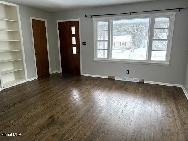 Building Photo - 10 Willey St