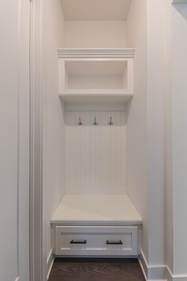 Foto del edificio - Beautiful and spacious brand new 3BR/3BA home in a 55+ community