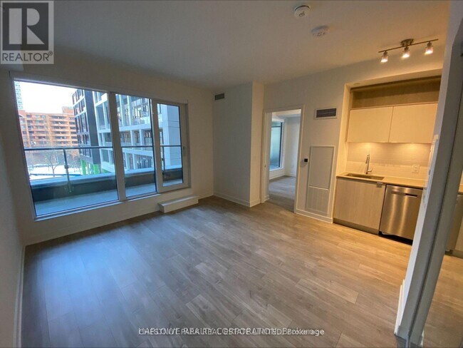 Building Photo - 135-135 Lower Sherbourne St