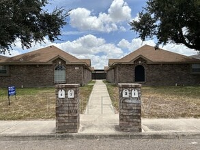 Building Photo - 1804 Agua Fina Ave