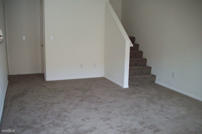 Building Photo - 800 Desert Oak Ct