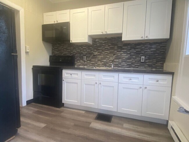 Foto del edificio - 2-3 Bedroom Townhome for Rent!