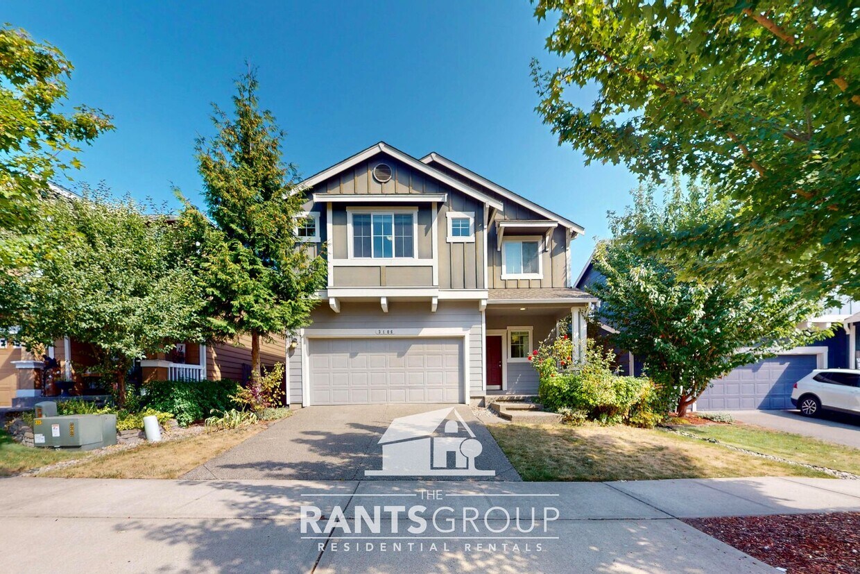 Foto principal - 5-Bedroom Home in Eagle Court with Easy I-...