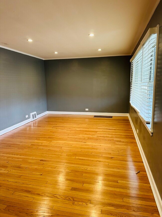 Foto del edificio - 3850 W 81st St