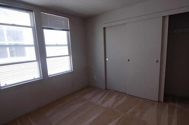 Building Photo - 2942 S Frontenac St