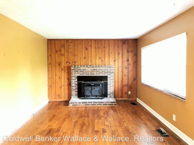 Building Photo - 2 br, 1 bath House - 2140 Maplewood Drive