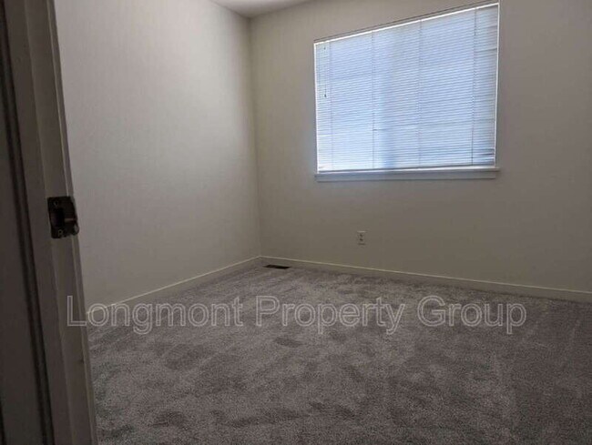 Building Photo - 3676 Oakwood Dr