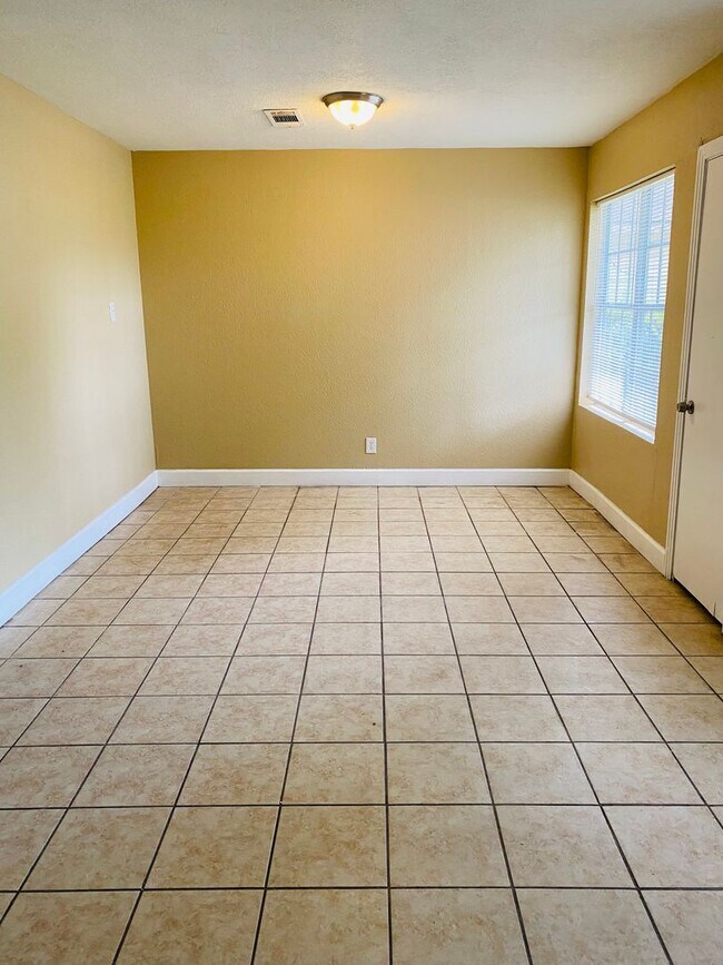 Foto del edificio - 5535 S Kenneth Ave