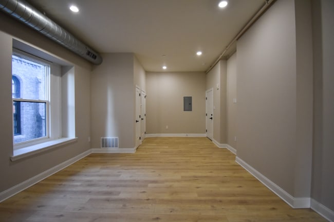 Foto del edificio - 1030 N 48th St