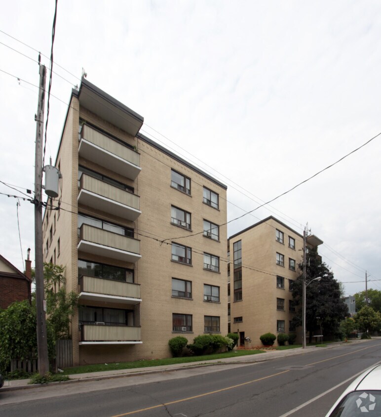 Building Photo - Suncrest Court