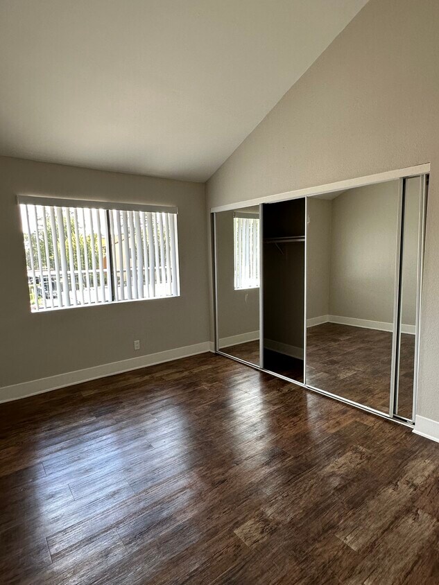 Foto principal - 5916 Las Virgenes Rd