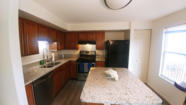 Foto del edificio - 12921 Freestone Ct