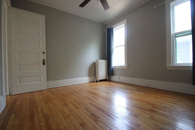 Building Photo - Welcome to your Dream Residence!