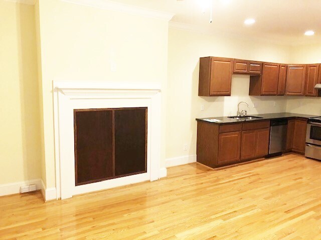 Building Photo - 1550 Wickford Pl