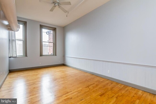 Building Photo - 511 S Bond St