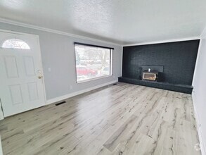 Building Photo - 400 W 1130 N