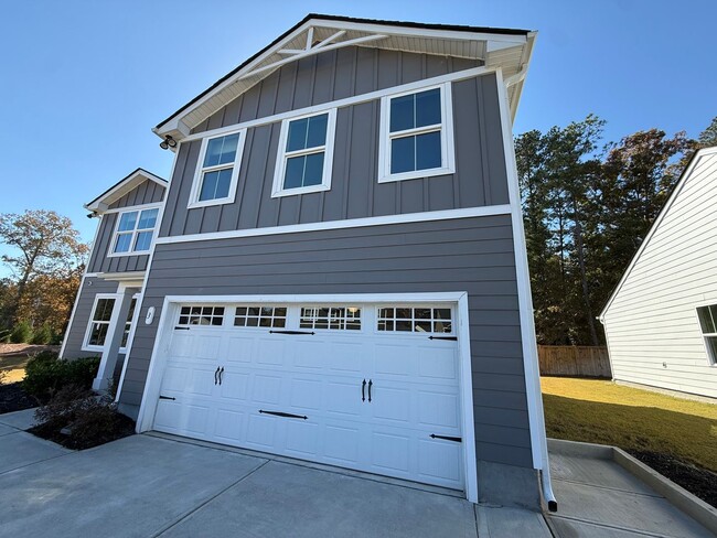 Foto del edificio - 4 Bedrooms, 2.5 Bathrooms - Home in Armuchee!