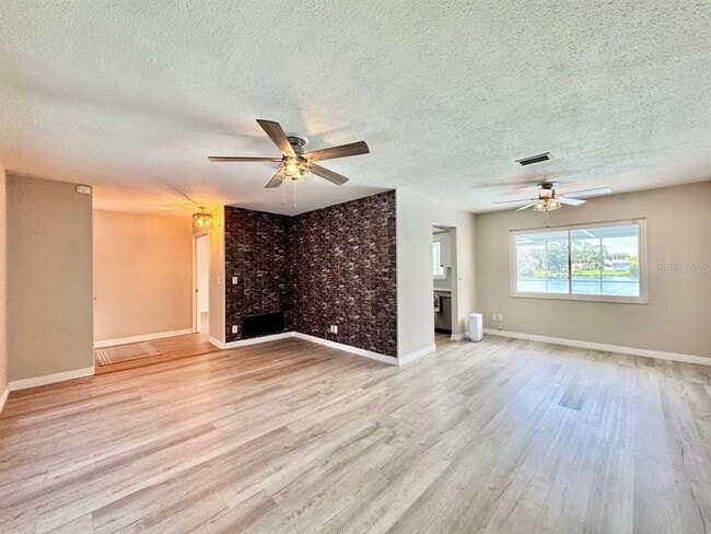 Building Photo - 2924 Catherine Dr